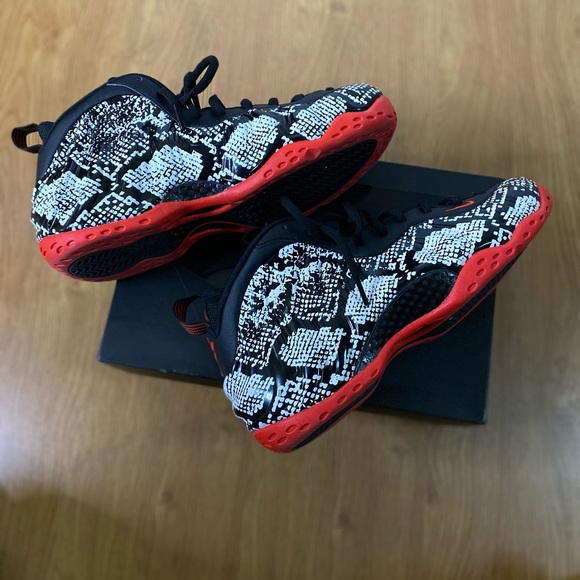 Albino Foamposits snake skin black and white. Red bottoms size 13 - Picture 4 of 9